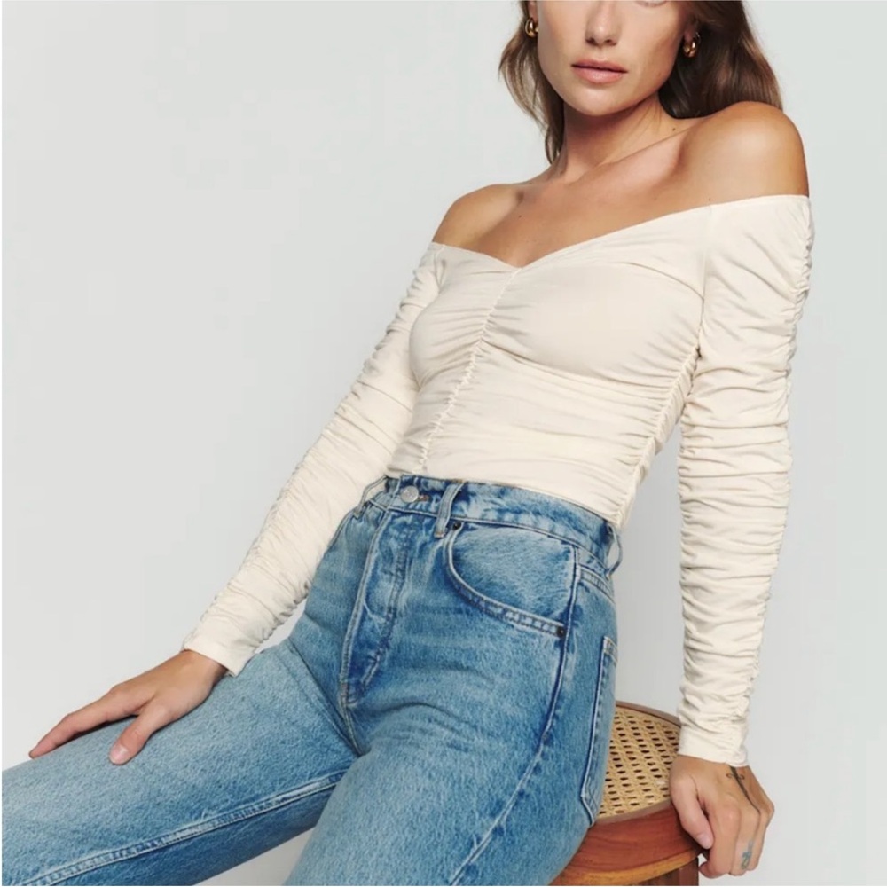 The Reformation Leonora top Cream Off-Shoulder